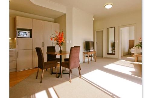 Bayswater Hotel | Ocean Breeze Hotel