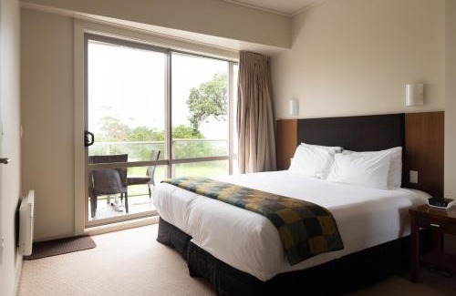Bayswater Hotel | Ocean Breeze Hotel