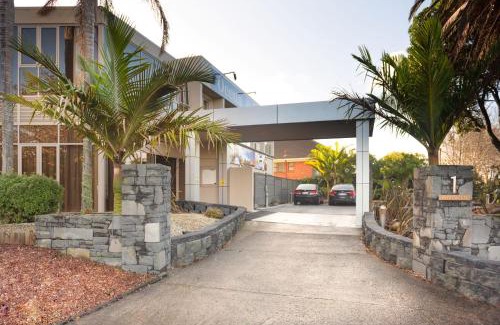 Bayswater Hotel | Ocean Breeze Hotel