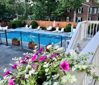South Yarmouth Hotel | Ocean Breeze Motel