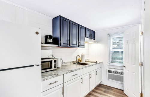 South Yarmouth Hotel | Ocean Breeze Motel