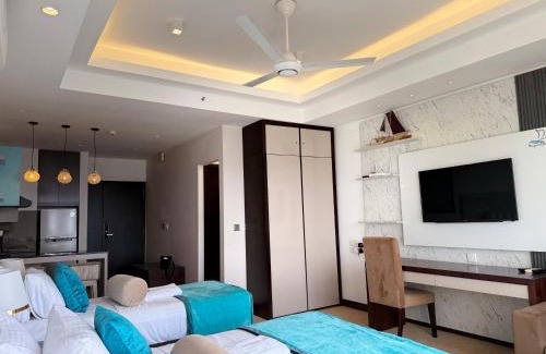 Kudapaduwa Apartamento | Ocean Breeze Seaview Studio by AquaBlu