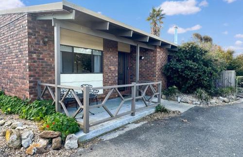 Scamander Casa | Ocean Breeze - Sleeps 12 - Pet Friendly