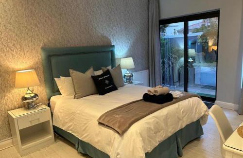 Sunset Beach Apartamento | OCEAN BREEZE SUNSET BEACH - Cape Town