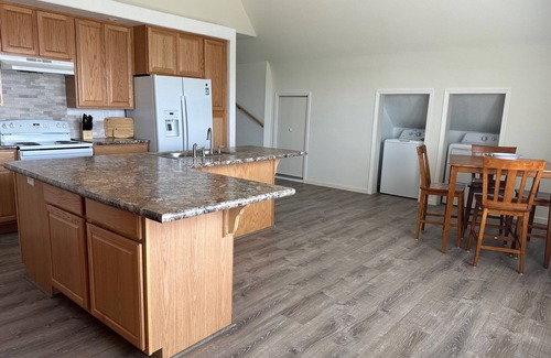 Crescent City Apartamento | Ocean Breezes!