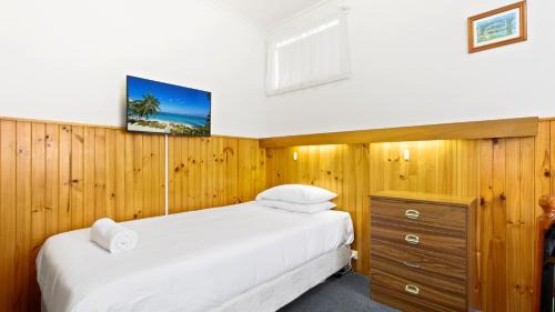 Lakes Entrance Hotel | Ocean Bridge Lakes Entrance