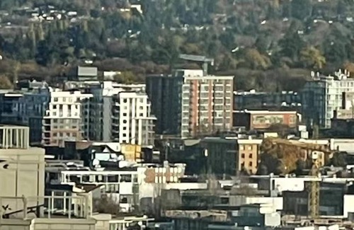 Granville Island Apartamento | Ocean/city/mountain view /AC/free parking/1 BR