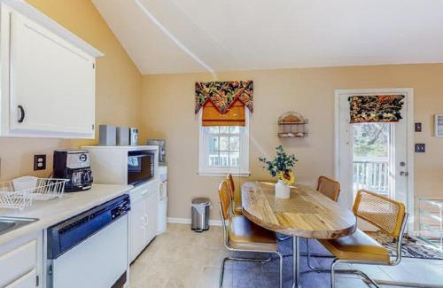 Caine Woods Apartamento | Ocean City Townhome by Beach Bayside