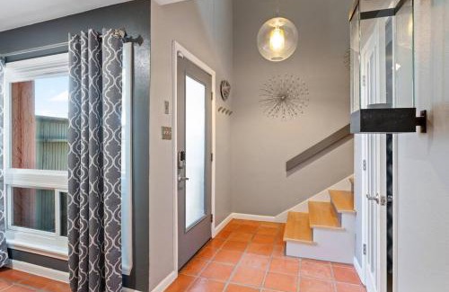 Bay Area Casa | Ocean Drive Oasis w Hot Tub Awaits