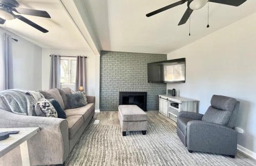Angola on the Lake Casa | Ocean Eyes half mile to Beach Pet friendly AC