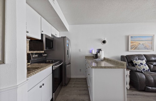 Myrtle Beach Condominio | Ocean Forest Plaza Luxury Getaway