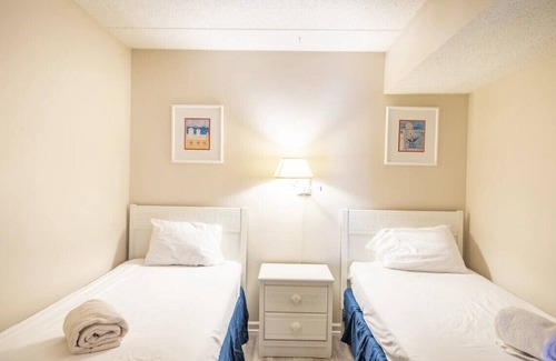 Nags Head Complejo | Ocean Front 2-bedroom Condo in Nags Head