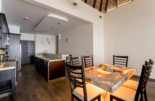 San Pedro Mixtepec Condominio | Ocean Front 3 Bedroom Penthouse with Resort Amenities Overlooking the Pacific!