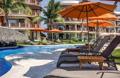 San Pedro Mixtepec Condominio | Ocean Front 3 Bedroom Penthouse with Resort Amenities Overlooking the Pacific!