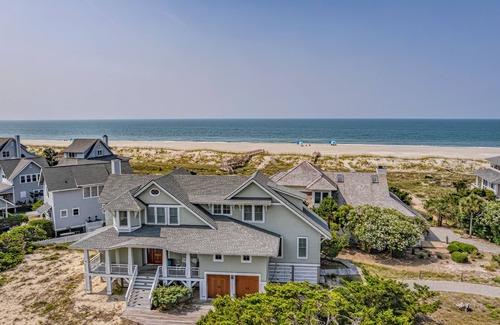 South Beach Casa | Ocean front 5 bedroom reverse floor plan home! Access to both clubs and 2 new golf carts