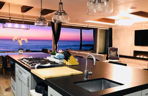 Primo Tapia Casa | Casa de lujo frente al mar con tres terrazas, jacuzzi y magníficas vistas!