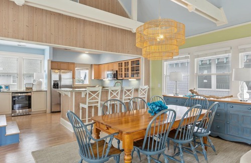South Beach Casa | Ocean Front Cottage Pet Friendly with Bhi and Shoals Clubs