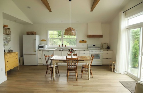 Hacketts Cove Cabaña | Ocean front cottage, relax and enjoy the sunset over St. Margaret's Bay!