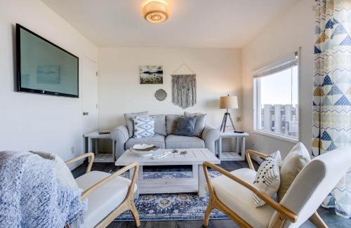 South Beach Casa | Ocean Front Duplex with Views! Dog Friendly -Surfside Cottage North