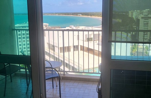 Isla Verde Complejo | Ocean Front Isla verde Ave 2 bdrm 1.5 Bath Resort style livin Centrally Located.