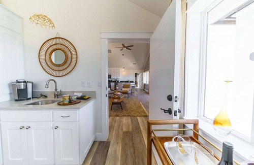 Crescent City North Casa | Ocean "Front" Lux, 3 Living Rooms: SeaView House