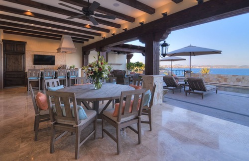 Los Cabos Casa | Lujosa casa en la cima de la colina con impresionantes vistas al mar.
