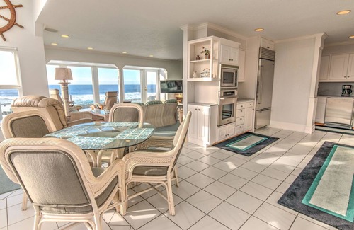 Gleneden Beach Casa | Frente al mar en Sandy Beach en Gleneden Beach! Bañera de hidromasaje con vista al mar! Se admiten perros ¡NOCHE LIBRE!
