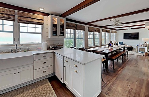 Pawleys Island Casa | Ocean Front Selah mid Island, Porches, Decks, Dock