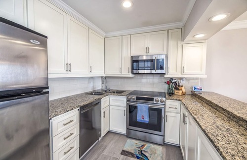 Wrightsville Beach Casa | OCEAN FRONT 3BR, GREAT LOCATION, STEPS TO THE BEACH, PERFECT FOR FAMILIES!!