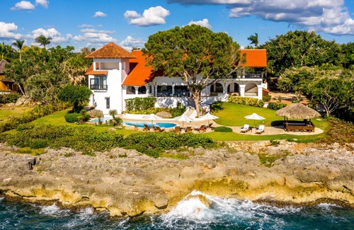 Punta Aguila Casa | Ocean Front Villa w/ private pool - 14 guests w/ service