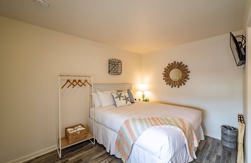 Rehoboth Beach Hotel | Ocean Glass Inn - Deluxe Room