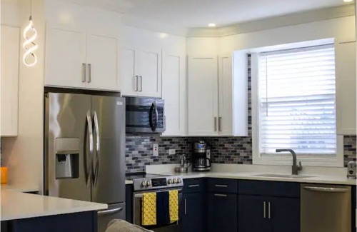 Reading Condominio | Ocean Grande - Free Netflix & Coffee and Fast Wifi