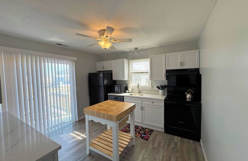 Chincoteague Casa | Ocean House 2 - duplex -Newly renovated. 3BR, 2 Bath duplex with back deck.