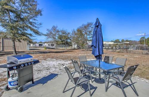 Ocean Isle Beach Casa | Ocean Isle Beach Escape - Centrally Located!