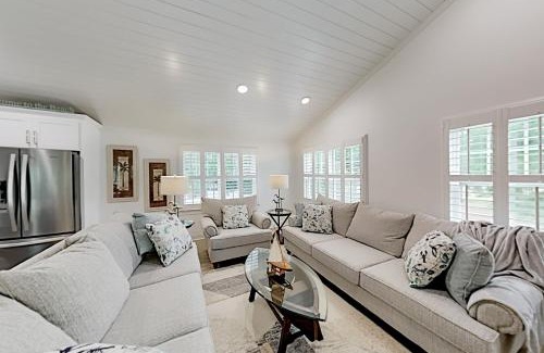 Ocean Isle Beach Casa | Ocean Isle Hidden Retreat A