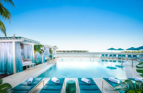 Historic Seaport Complejo | Ocean Key Resort & Spa, a Noble House Resort