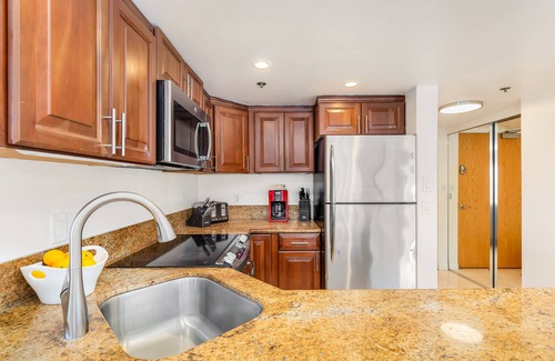 Waikiki Condominio | Ocean-Lagoon & Fireworks Views at the Ilikai Hotel w/Spectacular Amenities