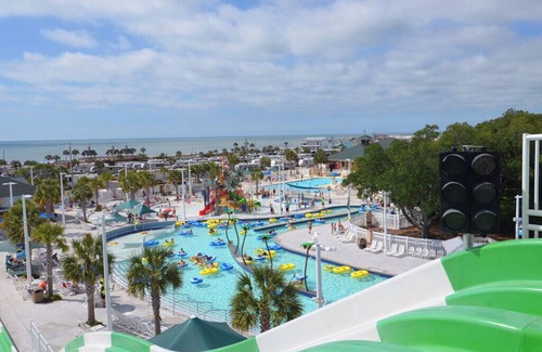 Myrtle Beach Casa | Ocean Lakes .5 mi to beach! waterpark! Arcade! Dogs Welcome!
