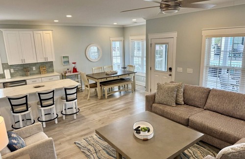 Surfside Beach Casa | Ocean Lakes, Deep Blue, Complementary Golf Cart