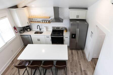 Northeast Virginia Beach Apartamento | Ocean Lofts in the Vibe #7 - 5 min walk to beach