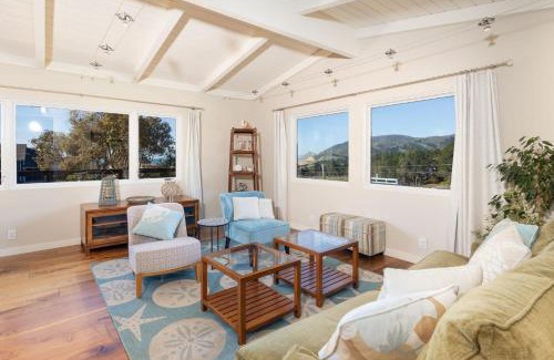 Montara Casa | Ocean & Mountain View Home - Walk to Trails Beach Family Activities
