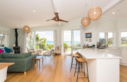 Langs Beach Casa | Ocean Oasis - Langs Beach Holiday Home