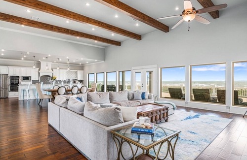 Crystal Beach Casa | Ocean One 4 Bedroom Home by Redawning