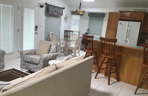 Port Isabel Cabina | Ocean Overlook- 715 E Clam