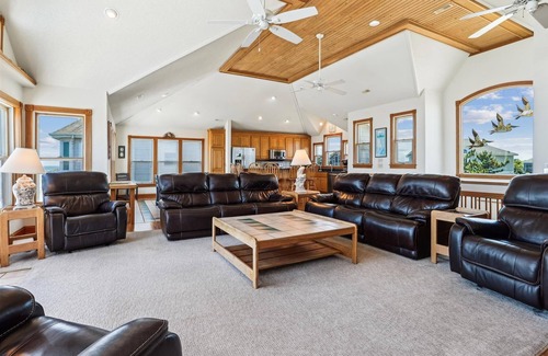 Corolla Casa | Ocean Paradise -- Spacious 7BR Oceanfront with Pool, Hot Tub and More!