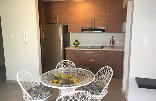 Santurce Apartamento | Ocean Park Lovely Apartment AC completo en todas las áreas e Internet gratis