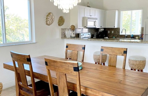 Alice Town Apartamento | Ocean Pearl Bimini Bay Entire Condo Close to Pool with an optional golf cart