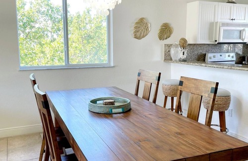 Alice Town Apartamento | Ocean Pearl Bimini Bay Entire Condo Close to Pool with an optional golf cart
