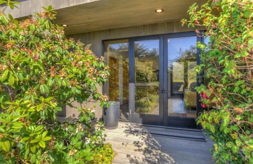 Sea Ranch Casa | Ocean Retreat - BBQ Hot Tub & Ocean Views