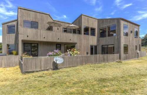 Sea Ranch Casa | Ocean Retreat - BBQ Hot Tub & Ocean Views
